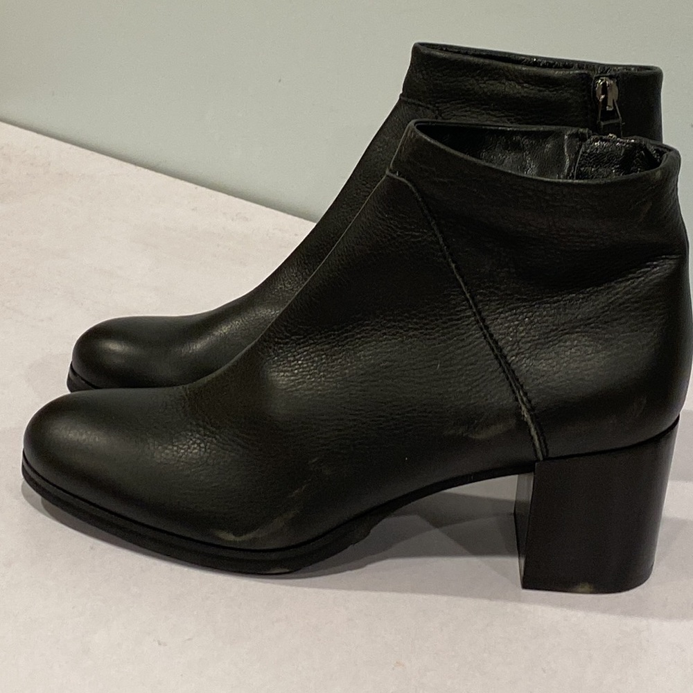 Aquatalia Italy NEW black leather ankle zipper boots 🥾 & dust bag block heel - Picture 14 of 16